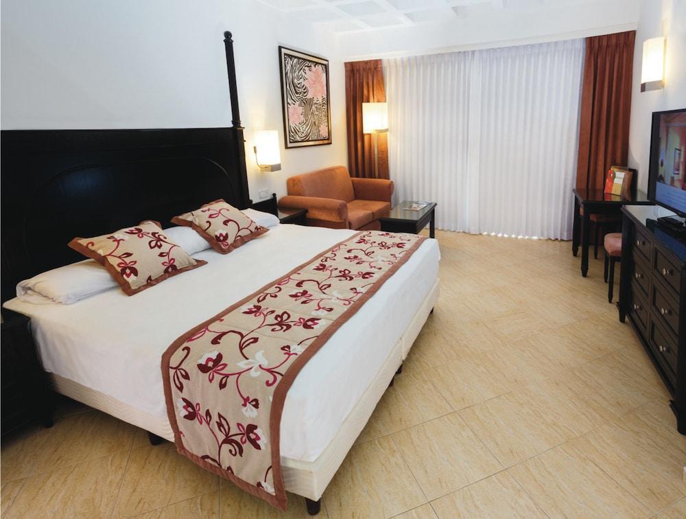 Riu Palace Aruba Palm Beach Exterior photo