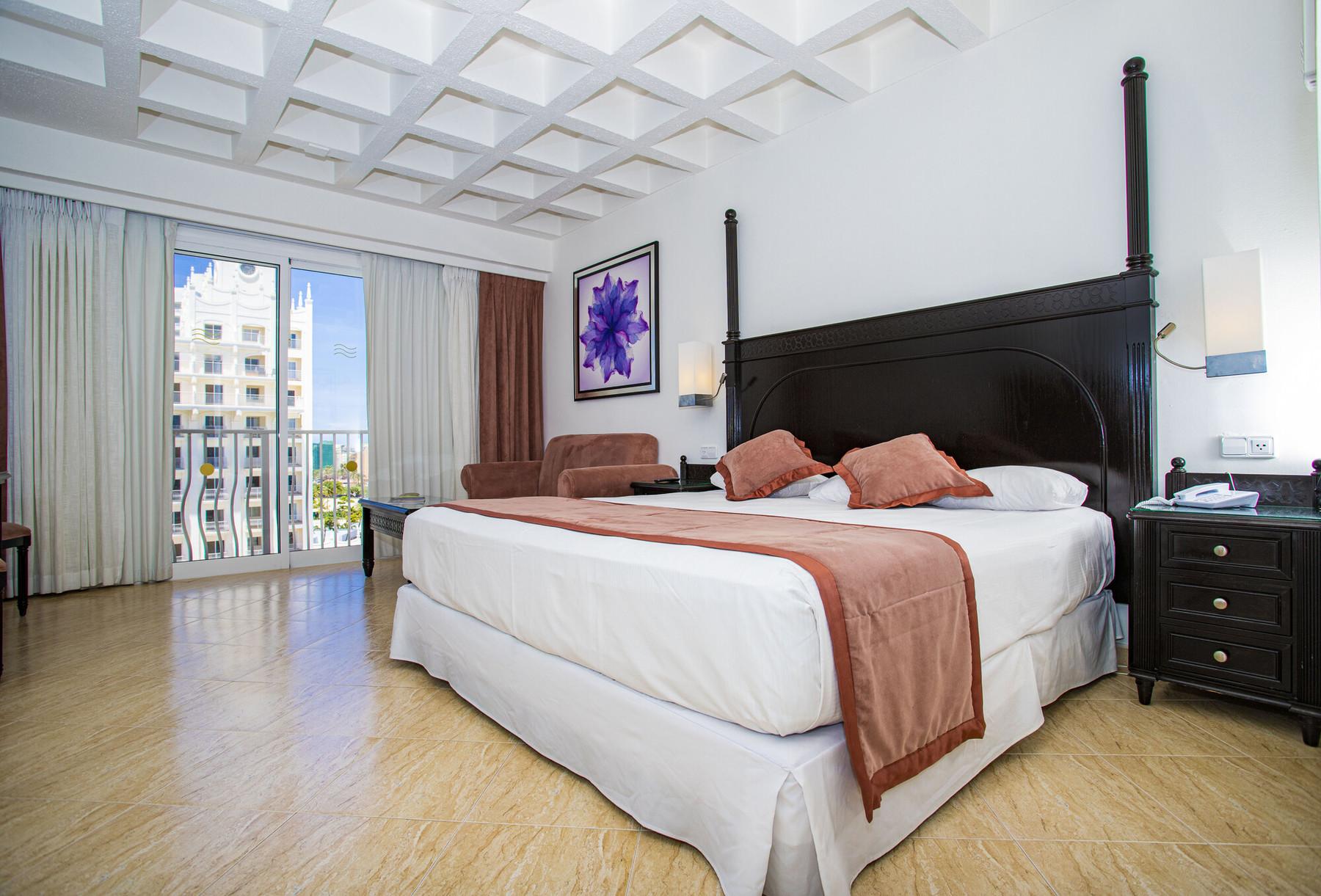 Riu Palace Aruba Palm Beach Exterior photo